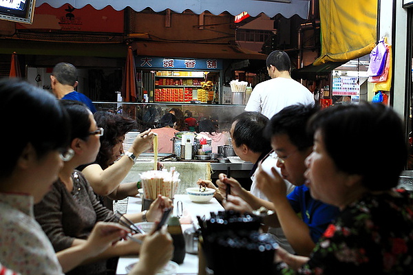 店內的眾多食客