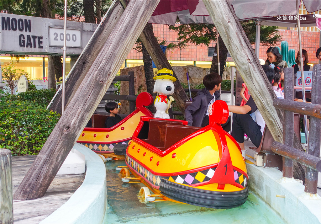 香港親子旅遊 Snoopy S World 史努比開心世界 沙田新城市廣場以史努比卡通為主題的免費遊戲場 獨木舟 溜滑梯好玩又好拍 香港親子旅遊 Snoopy S World 史努比開心世界 沙田新城市廣場以史努比卡通為主題的免費遊戲場 獨木舟 溜滑梯好玩又好拍
