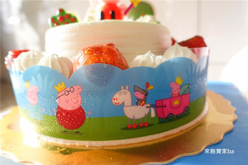 佩佩豬Peppa Pig蛋糕 (4).jpg