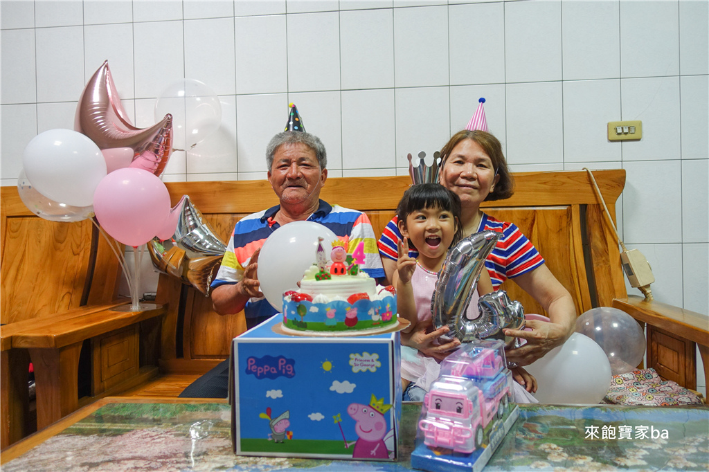 佩佩豬Peppa Pig蛋糕 (8).jpg