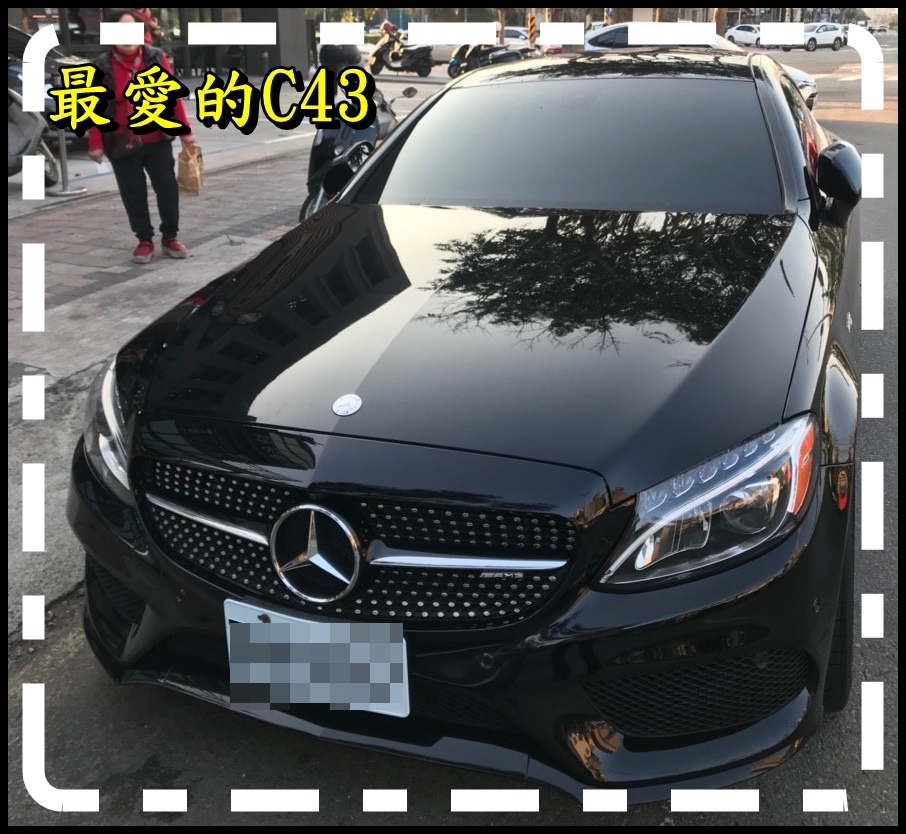 從紐約帶回台灣的小情人(這是領到車牌後,立馬帶母親大人去享用星巴克時順手拍) 從紐約帶回台灣的小情人(這是領到車牌後,立馬帶母親大人去享用星巴克時順手拍)