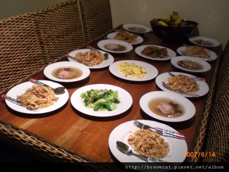 CIMG0561 將將將將,大工告成,豬肉炒麵,香菇雞湯,炒青江菜,蔥蛋,煎豆腐.JPG CIMG0561 將將將將,大工告成,豬肉炒麵,香菇雞湯,炒青江菜,蔥蛋,煎豆腐.JPG