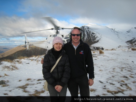 IMG_3244 The Helicopter Line, Remarkables,與駕駛員合影