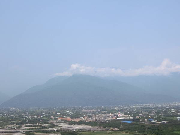 [花蓮旅遊]東台灣首座公園化示範墓園，井然有序街道，安祥的園