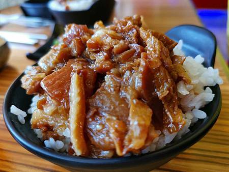 [新北美食]新北市鶯歌區一家獨立特色火鍋，人氣鍋物、首選熊貓