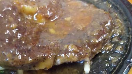 [基隆美食]七堵區小廚屋牛排,四點七顆星GOOGLE評論、百