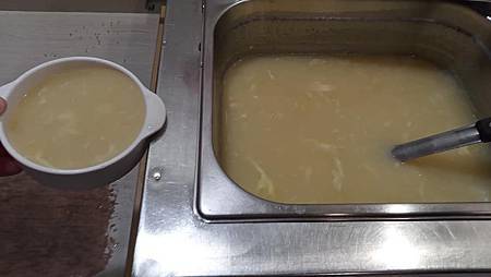 [基隆美食]七堵區小廚屋牛排,四點七顆星GOOGLE評論、百