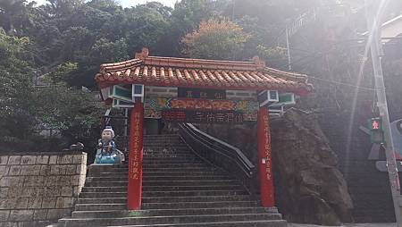 [台北旅遊]台北市南區一座八仙足跡傳說遺留的山岳，四通八達路