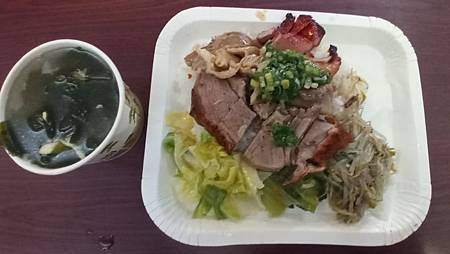 [台北美食]隱藏在西門町巷弄裡,要吃各種米飯料理、二十五年老