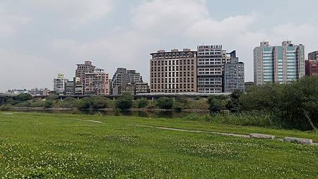 [新北旅遊]永和區重要門戶公園、寵物天堂、居民運動好所在，打