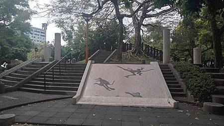 [宜蘭旅遊]羅東夜市環繞的中山公園、日式與中國庭院景觀設計的