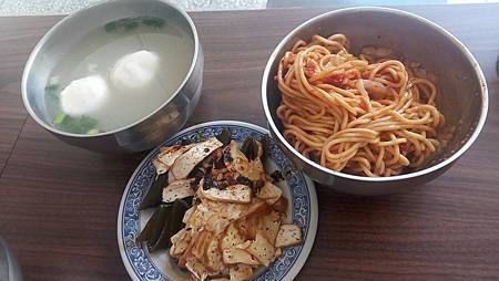 [台北美食]傳承三代、營業半世紀時間的美星麵食館,應證人世間