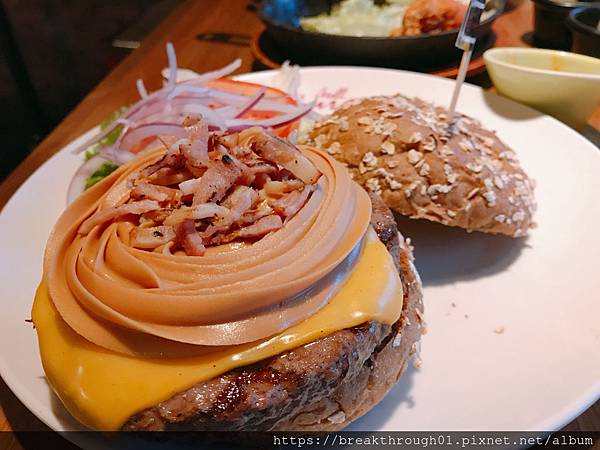 [食記] Bravo burger發福廚房民權店