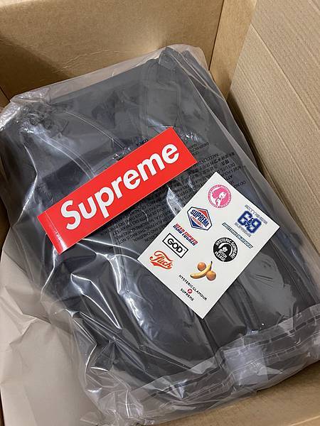 (開箱) supreme後背包，supreme官網開放台灣地