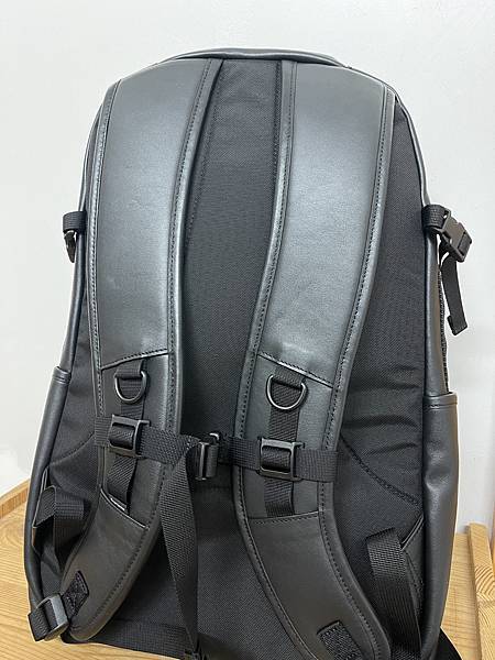 (開箱) supreme後背包，supreme官網開放台灣地