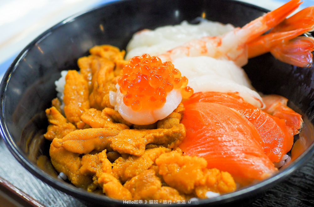 鹽釜水產仲卸市場海鮮丼飯.jpg