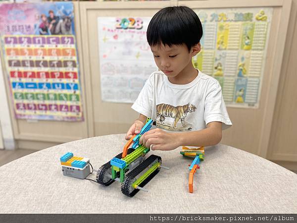 [昌兒積木] 動力機械實作:推土機