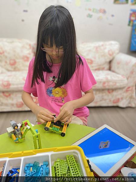 [昌兒積木] 動力機械實作：挖土機