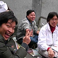 2004-11-27與詩芸、石武、俊宏去看王菲台北演唱會排隊實況