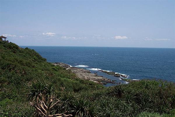 從鼻頭角步道望海