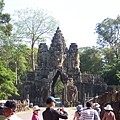 大吳哥(Angkor Thom)的南門，也是平民進出的門