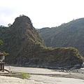 老鷹谷旁的龍頭山，據永祥說去年風災茂林受創嚴重，龍頭山的河道也改變