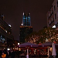 上海新天地有許多具風味的咖啡廳、酒吧及pub，是當地人夜晚的好去處