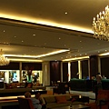 晚上回到飯店休息，我們將在這住上四晚-Holiday Inn Silom Hotel