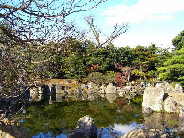 二之丸庭院是非常傳統的池泉迴遊式庭園，景色非常優美