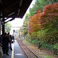 到了トロッコ嵐山車站，我們在這邊要搭嵯峨野觀光小火車