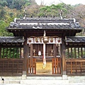 天滿神社的本殿。由於此地為鬼門所在，便從京都北野天滿宮請神-菅原道真至此，以鎮守福原之都