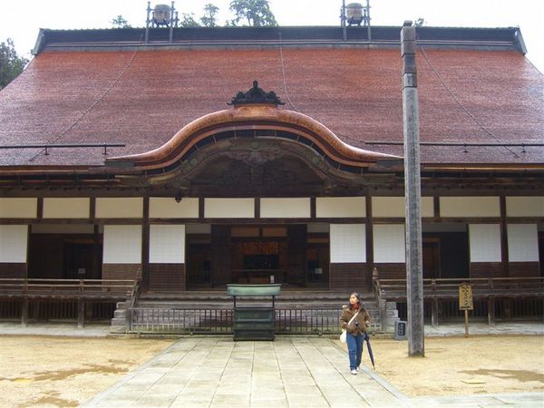 金剛峯寺的主殿。1869年將青巖寺與興山寺合併後，改稱金剛峯寺