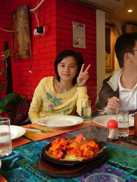 2007-01-20今天大夥在西馬拉雅印度餐廳幫阿頭惠菁慶生