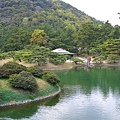 南湖中有兩島，分別是楓嶼及天女嶋