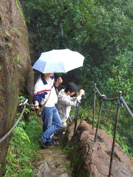 永祥忙著捕捉鳥瞰的風光