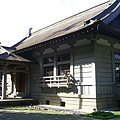武德殿建於日治昭和5年(1930年)，是當年日人練習劍道、柔道的場所，建築有濃濃的日式風情