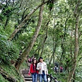 離開樂水橋後，我們續沿步道上行