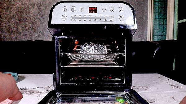 S__66142225 小店家小家庭必備 | 比氣炸鍋好用百倍 | SANSUI山水 | 12L旋風溫控智能氣炸烤箱SAF-553N | 自動轉烤 |