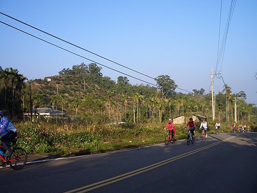 騎乘實況 繼續往山峰國小前進.jpg