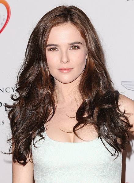 Zoey+Deutch+20th+Annual+Race+Erase+MS+Gala+0ZG1QIlUuerx.jpg