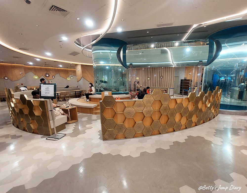 Xcafe餐廳-用餐區 / 圖片來源:Betty's Jump Diar Xcafe餐廳-用餐區 / 圖片來源:Betty's Jump Diar