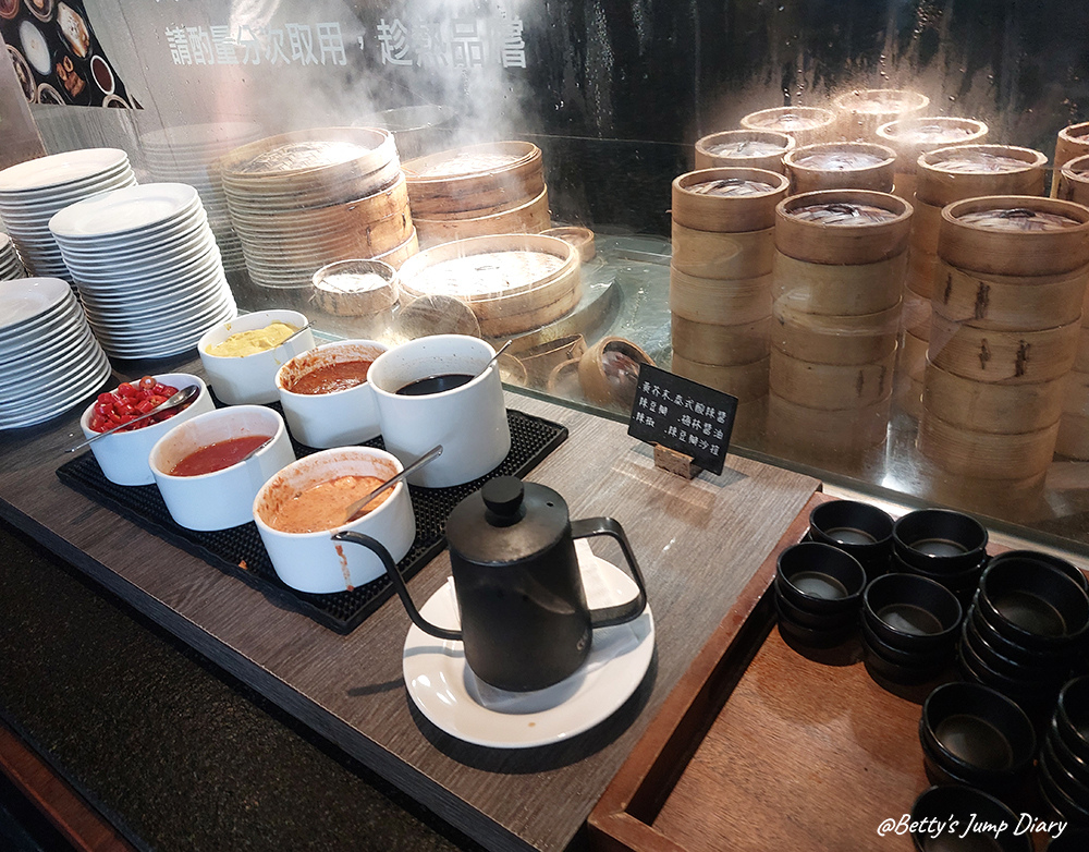 桃園村民食堂-廚窗港點/ 圖片來源:Betty's Jump Diary