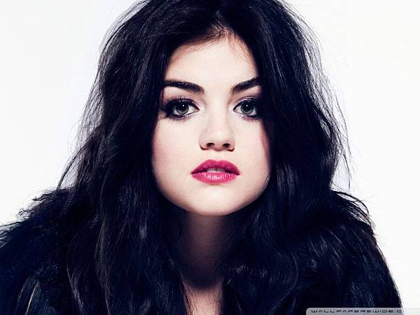 lucy_hale_17-wallpaper-800x600.jpg