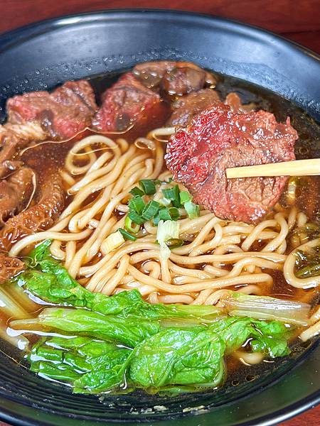 御面邸 | 宵夜餐車 | 煎餃 | 牛肉麵 | 台中美食 |