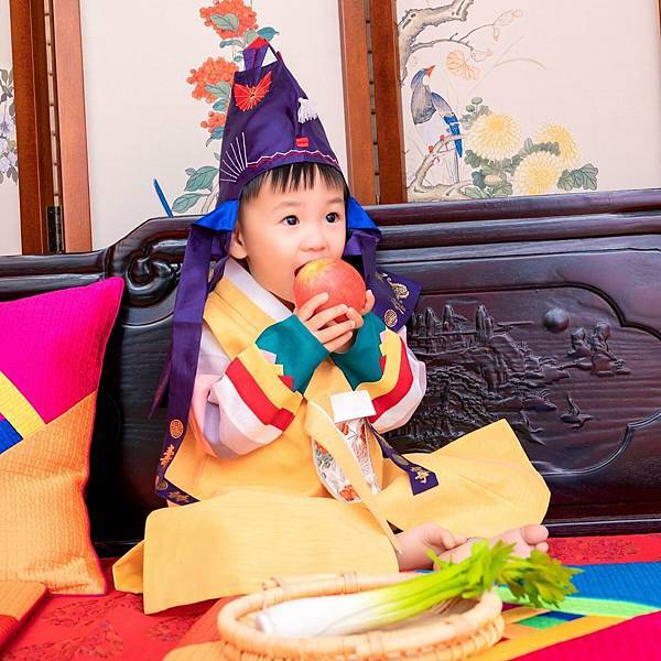 BUBU2歲兒童寫真-晴晴百寶盒