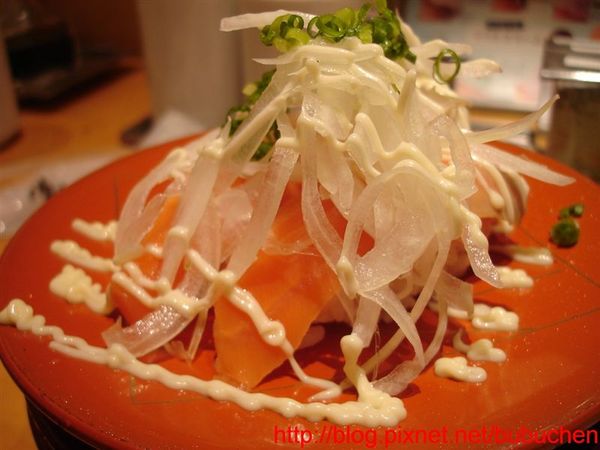 洋蔥美乃滋鮭魚