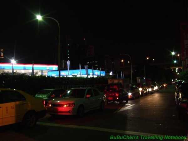 排隊的車陣