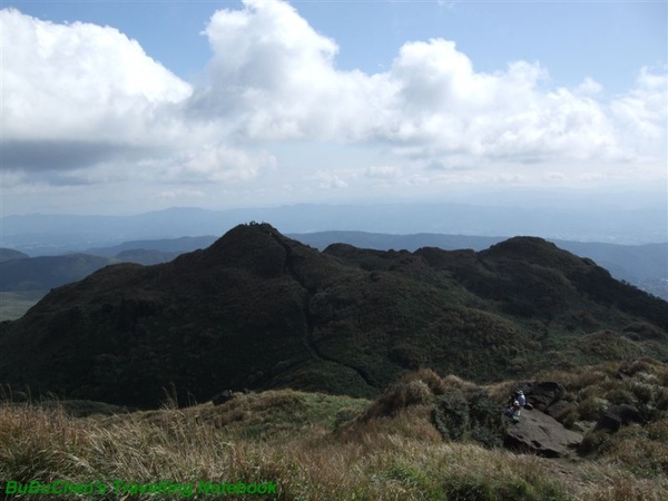 七星山主峰看東峰