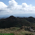 七星山主峰看東峰