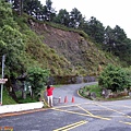 往玉山登山口岔路